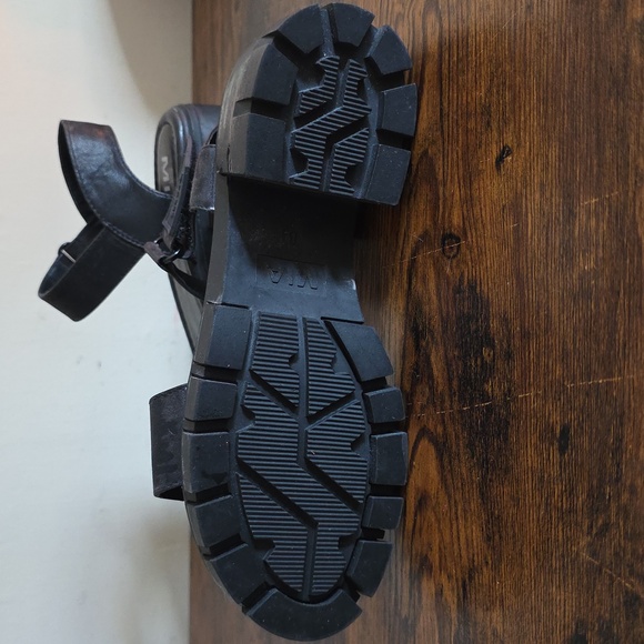 MIA Black Chunky Heel Sandals - Picture 3 of 4